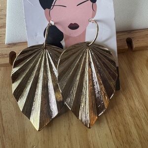 MACY LIVE SHOW LISTING EVERYTHING ON SALE